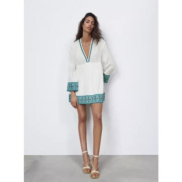 ZARA Women's White Embroidered V-Neck Long Sleeve Boho Beach Mini Dress Size XS - Picture 1 of 11